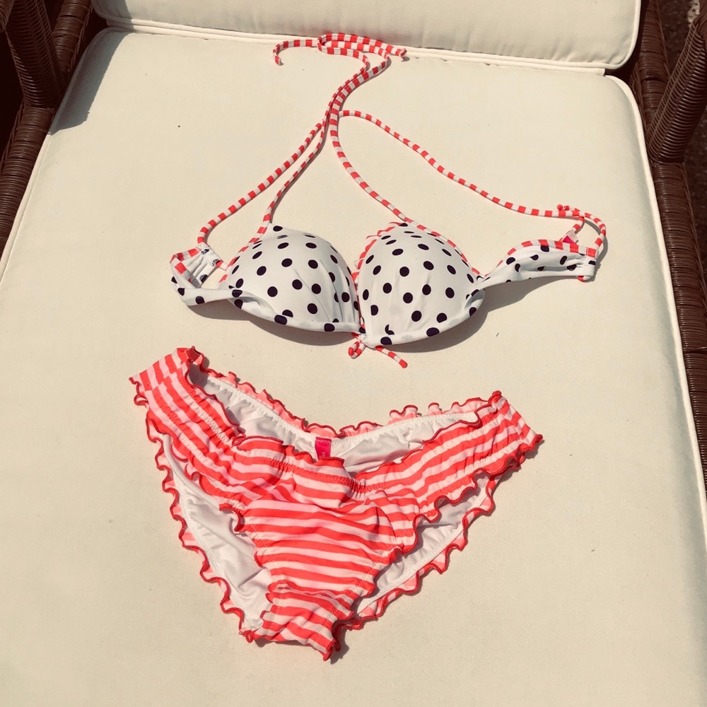 Victoria’s Secret 2 piece swim wear